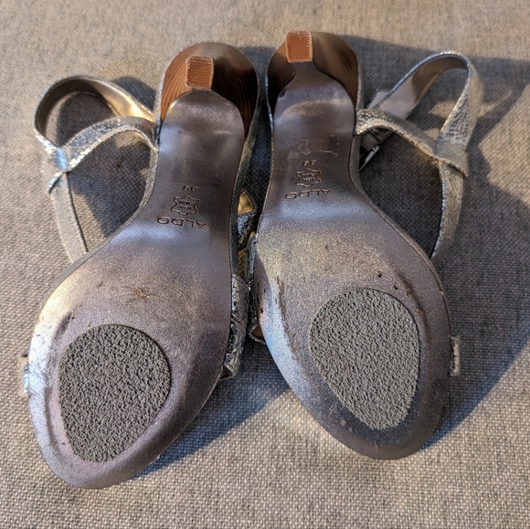 ALDO Strappy Silver Heels. Leather. Size 39 (Cdn 8) Sexy. - Picture 5 of 5